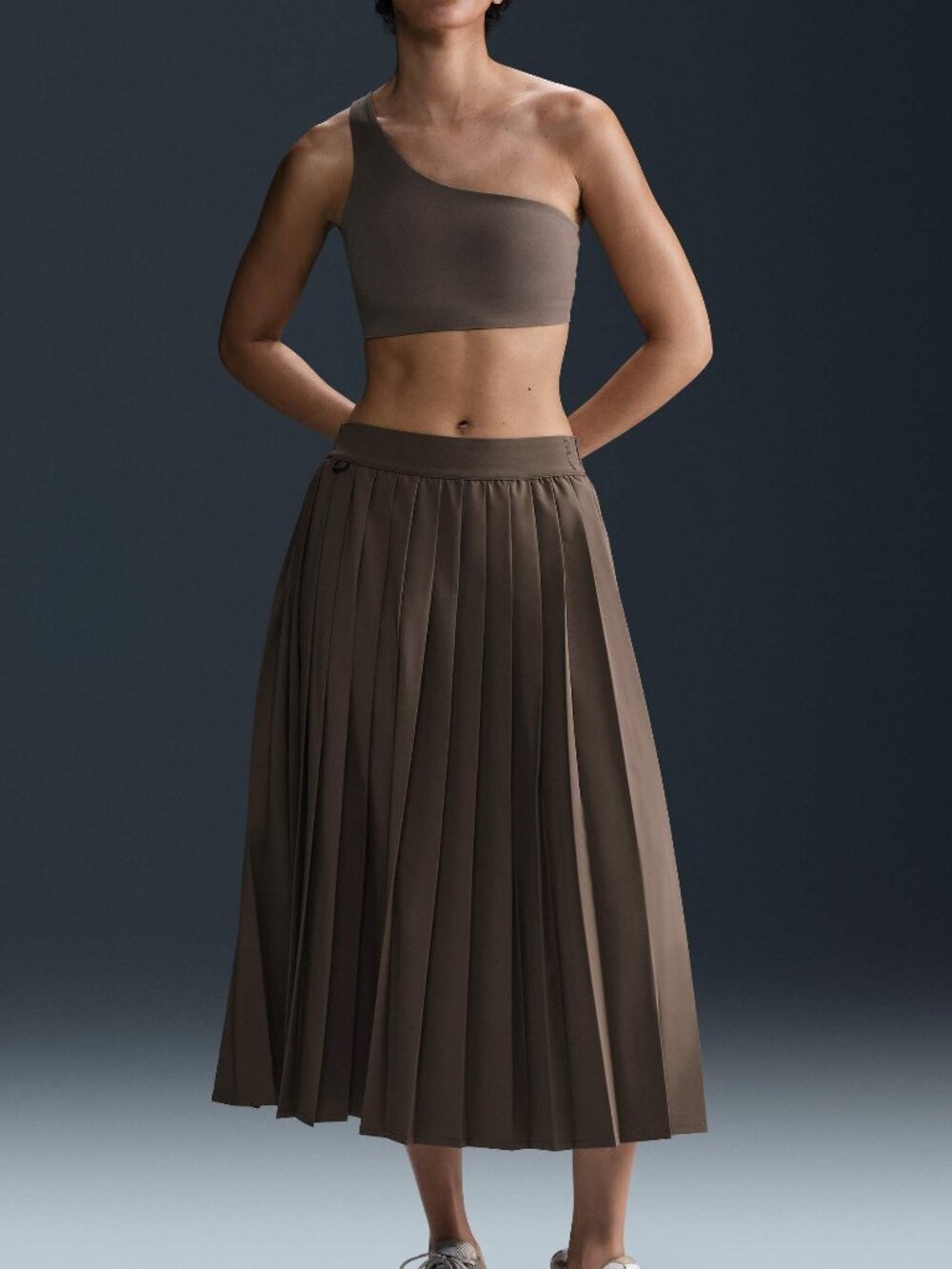 Nike 24.7 PerfectStretch Brown Dri Fit Pleated Skirt - Picture 1 of 5